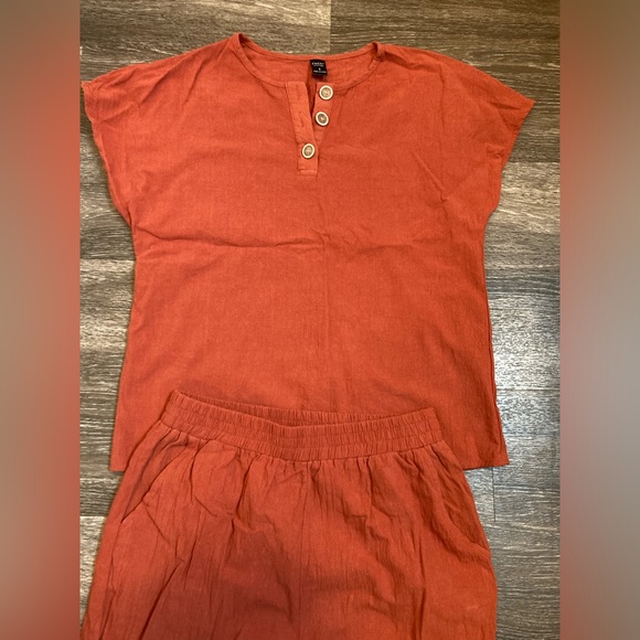 Emery Rose Set Wide Leg Pant and Short Sleeve Top - Picture 2 of 16